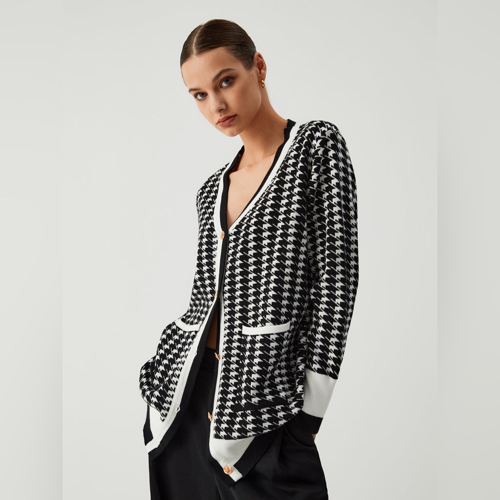 Commense Leisure Houndstooth Oversized Knit Cardigan